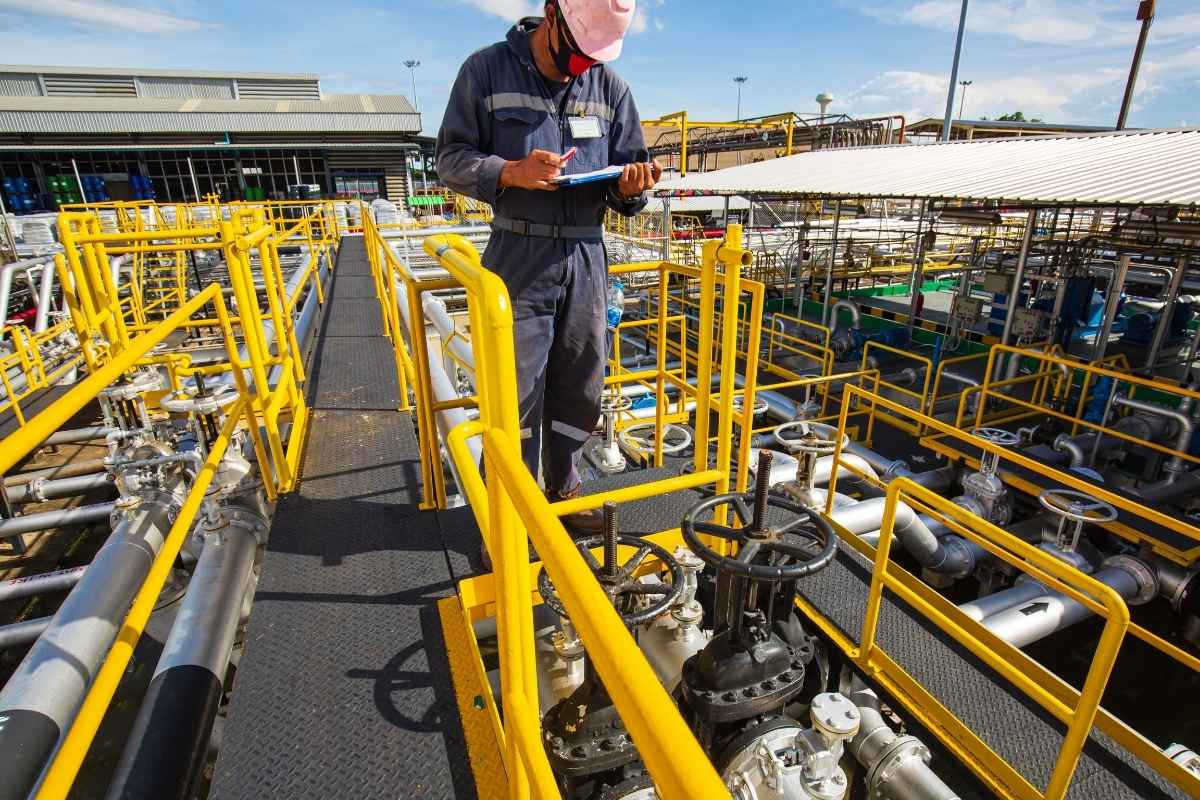 Oil and Gas Manufacturing Companies: Key Players in Energy | Oil Gas Energy Magazine