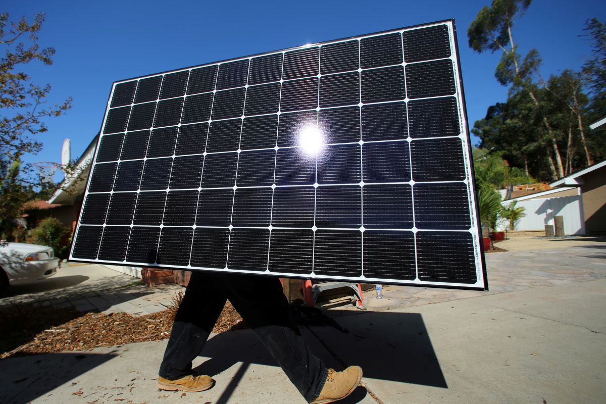 EPA Ends $7 Billion Solar for All Program Amid Funding Changes