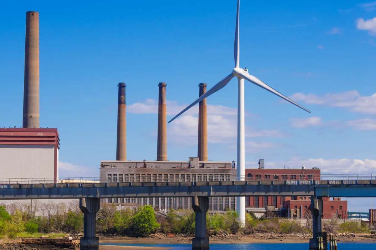Two Top Massachusetts Utility Regulators Step Down Amid Rising Energy Bill Concerns