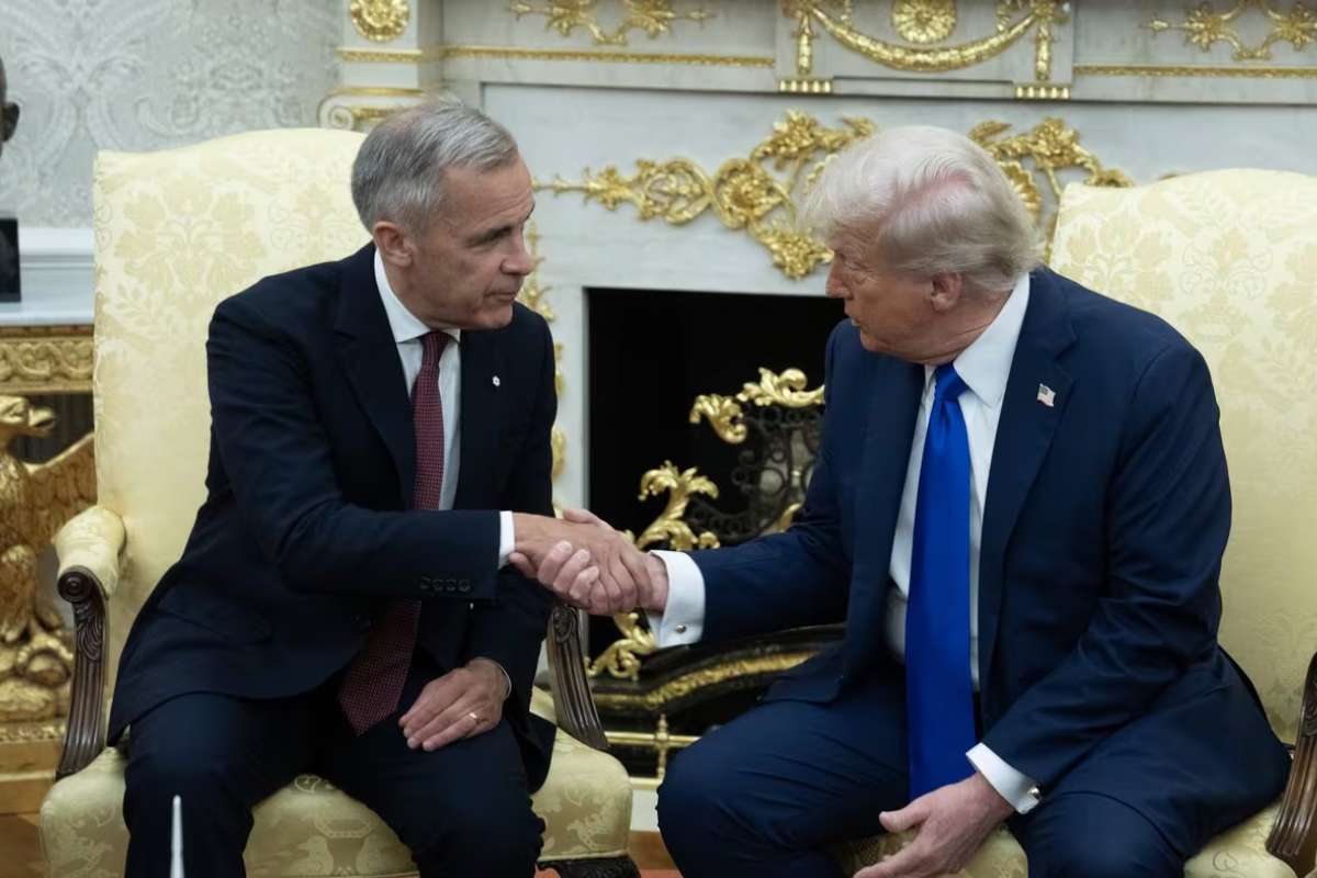 Canada PM discusses Keystone XL revival with Trump, energy talks at White House