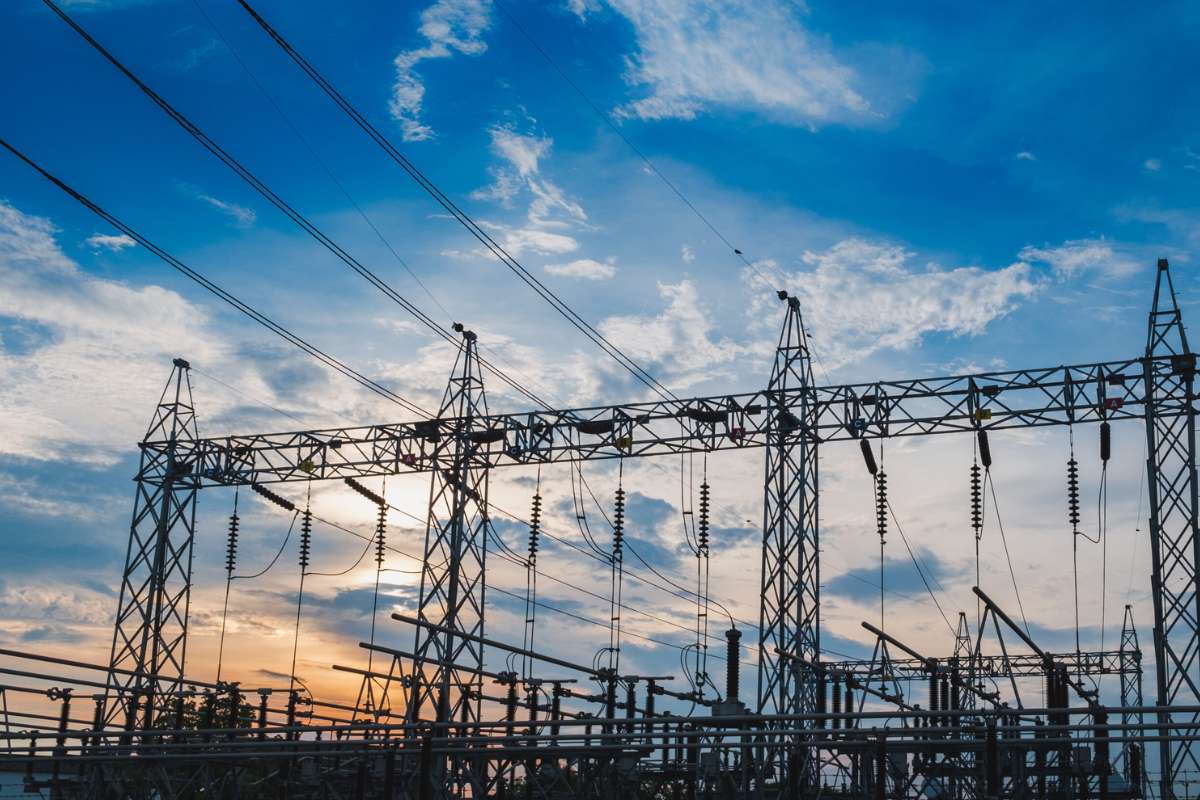 Britain’s Aging Power Grid Buckles Under Renewable Growth and AI Demand