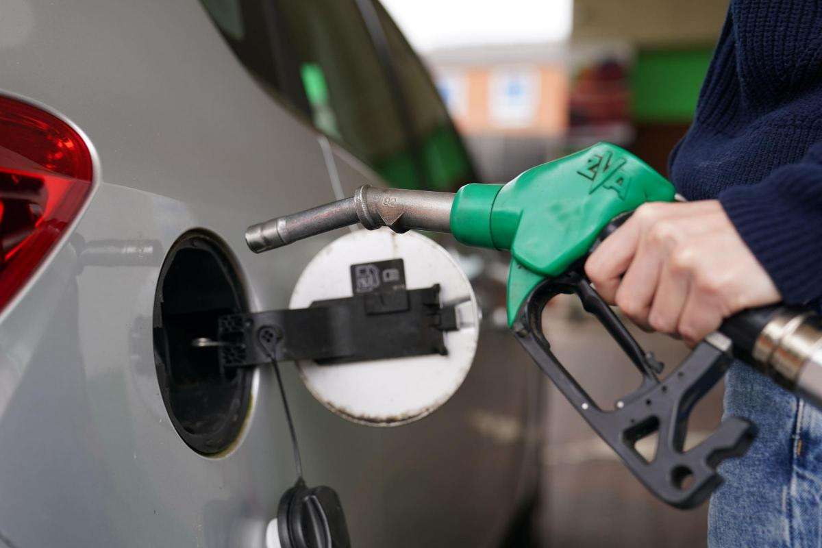 UK Watchdog Warns Fuel Retailers Keep Prices High Despite Falling Costs