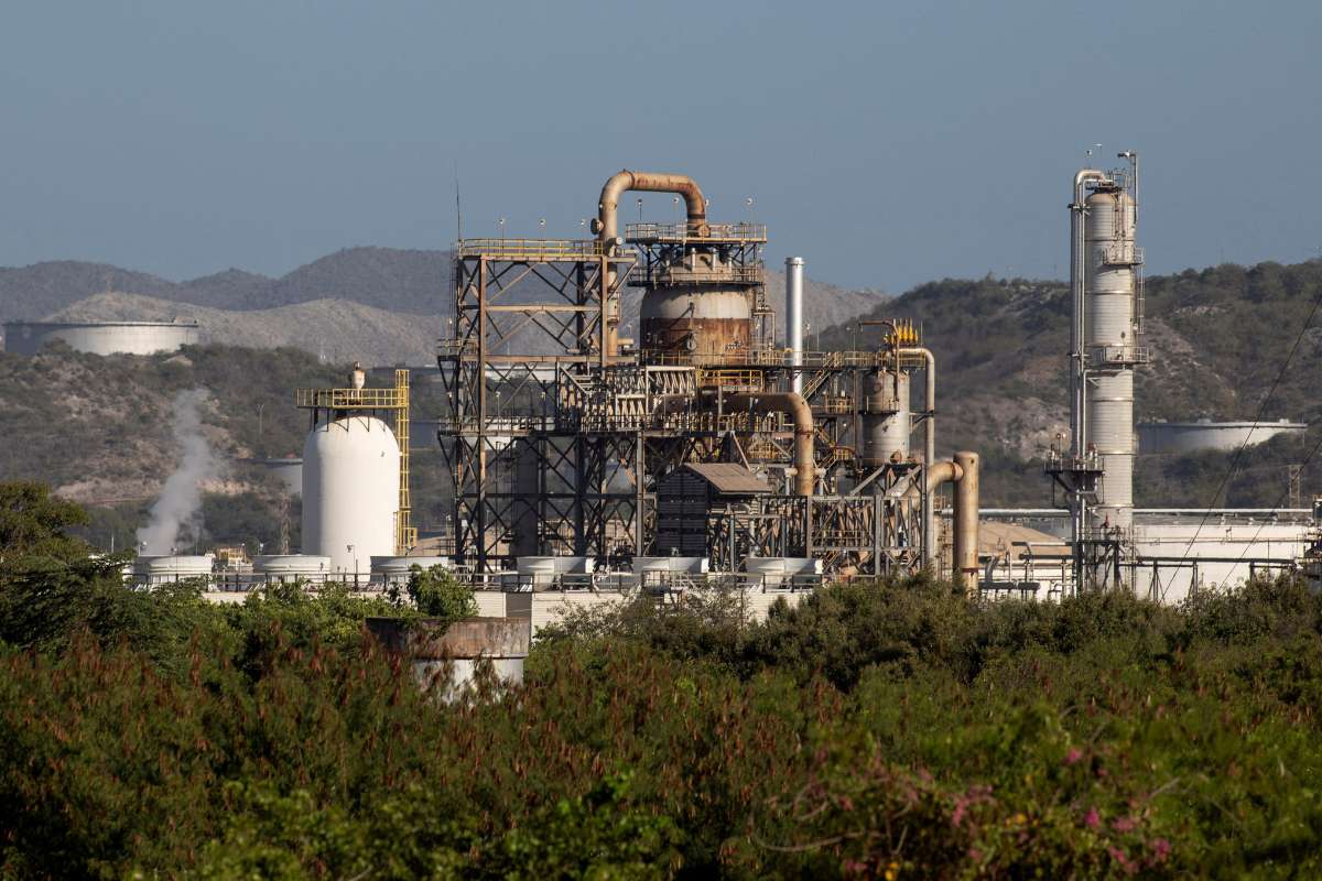 Venezuelan Lawmakers Back Oil Law Overhaul to Attract Foreign Investment